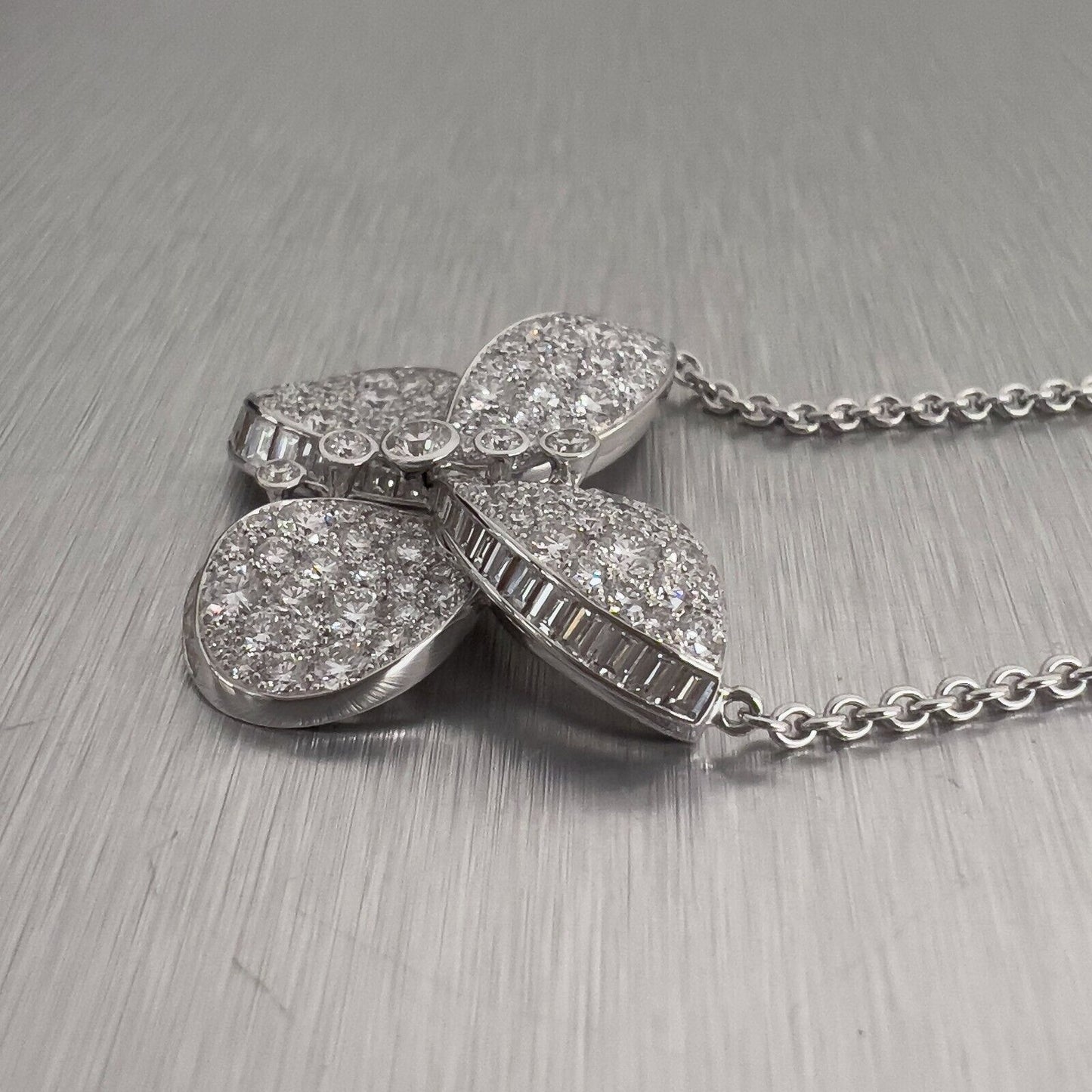 GRAFF Butterfly 18k White Gold Round & Baguette Diamond Necklace D-E VS 17.5"