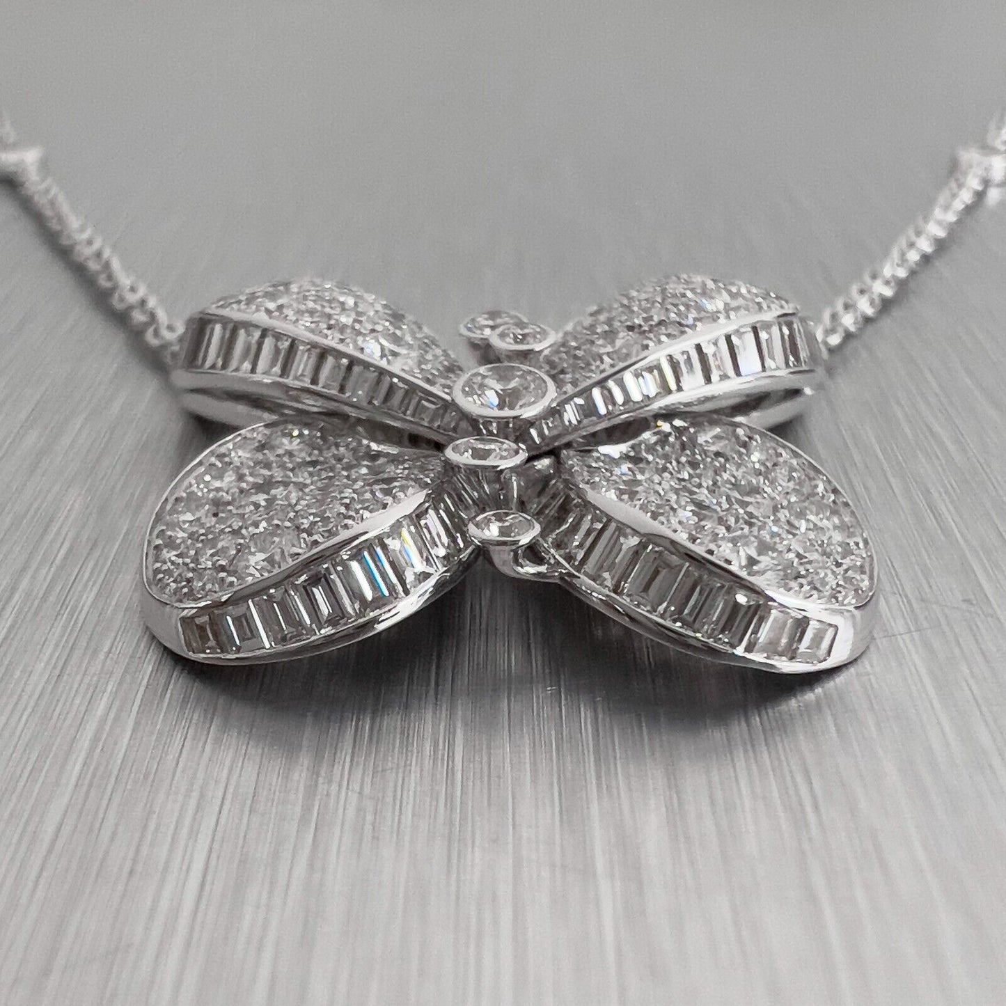 GRAFF Butterfly 18k White Gold Round & Baguette Diamond Necklace D-E VS 17.5"