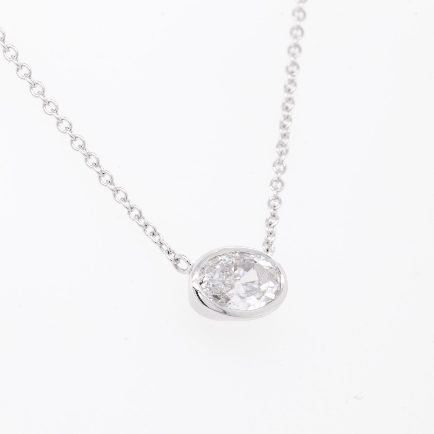 14k White Gold Oval Diamond Bezel Set Pendant Necklace 0.68ct H SI1 2.6g 18.5"