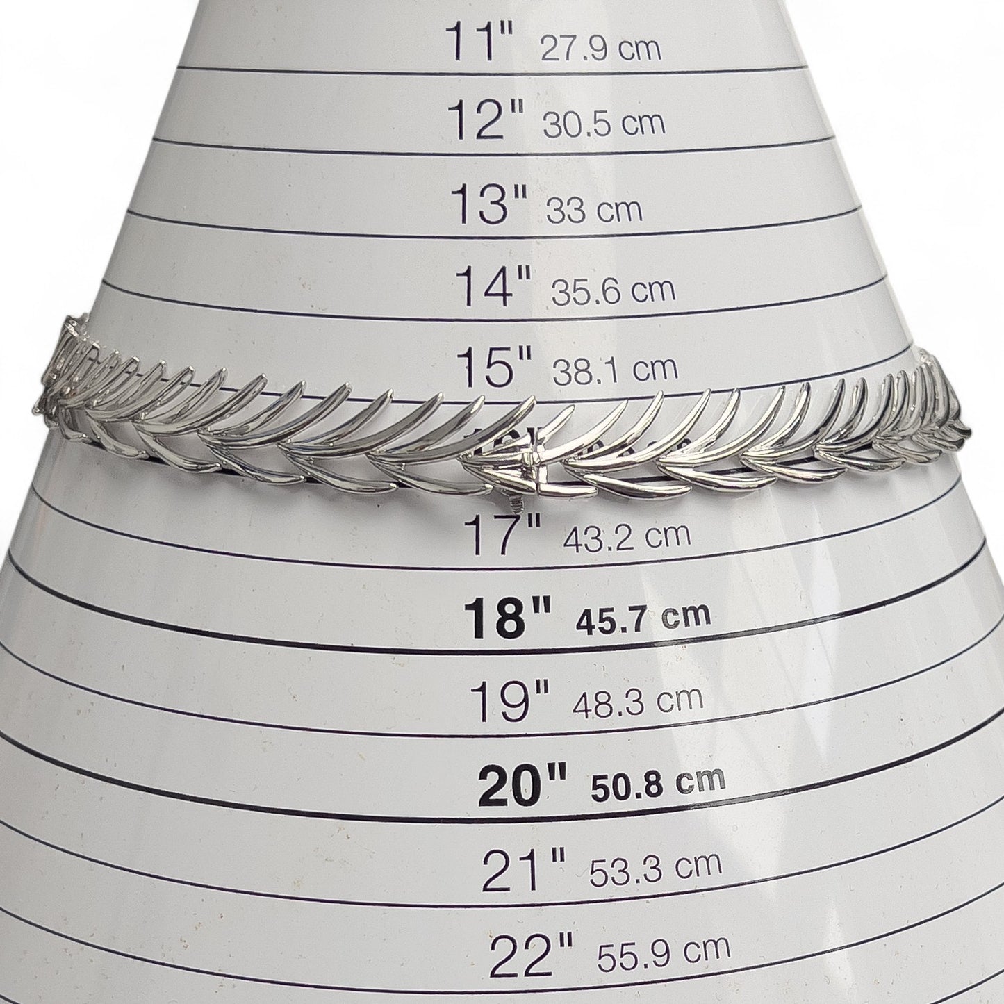 18k White Gold Diamond Palm Leaves Motif Necklace 4.50ctw G VS2-SI1 16"