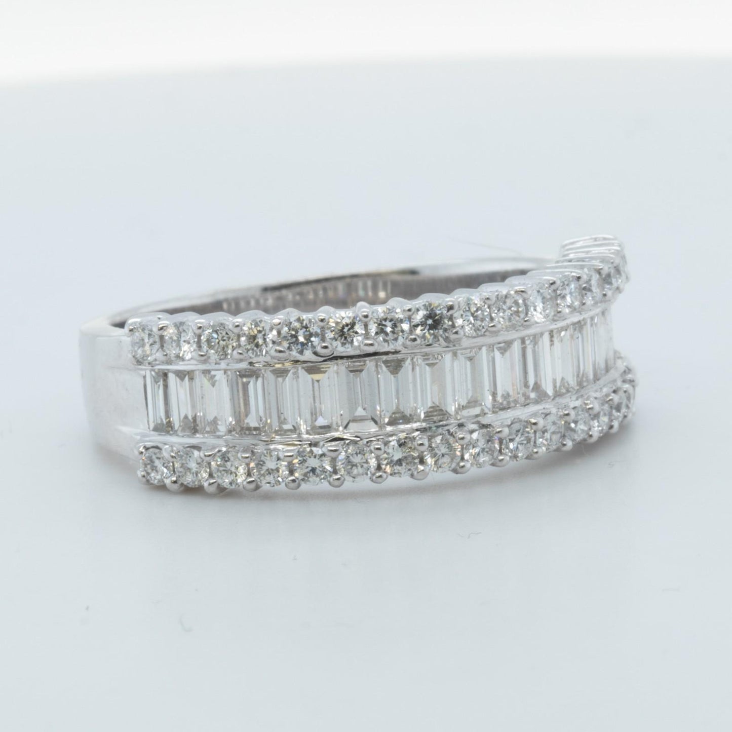 18k White Gold Baguette & Round Diamond 3 Row Band 1.51ctw G-H VS2-SI1 Size 9.25