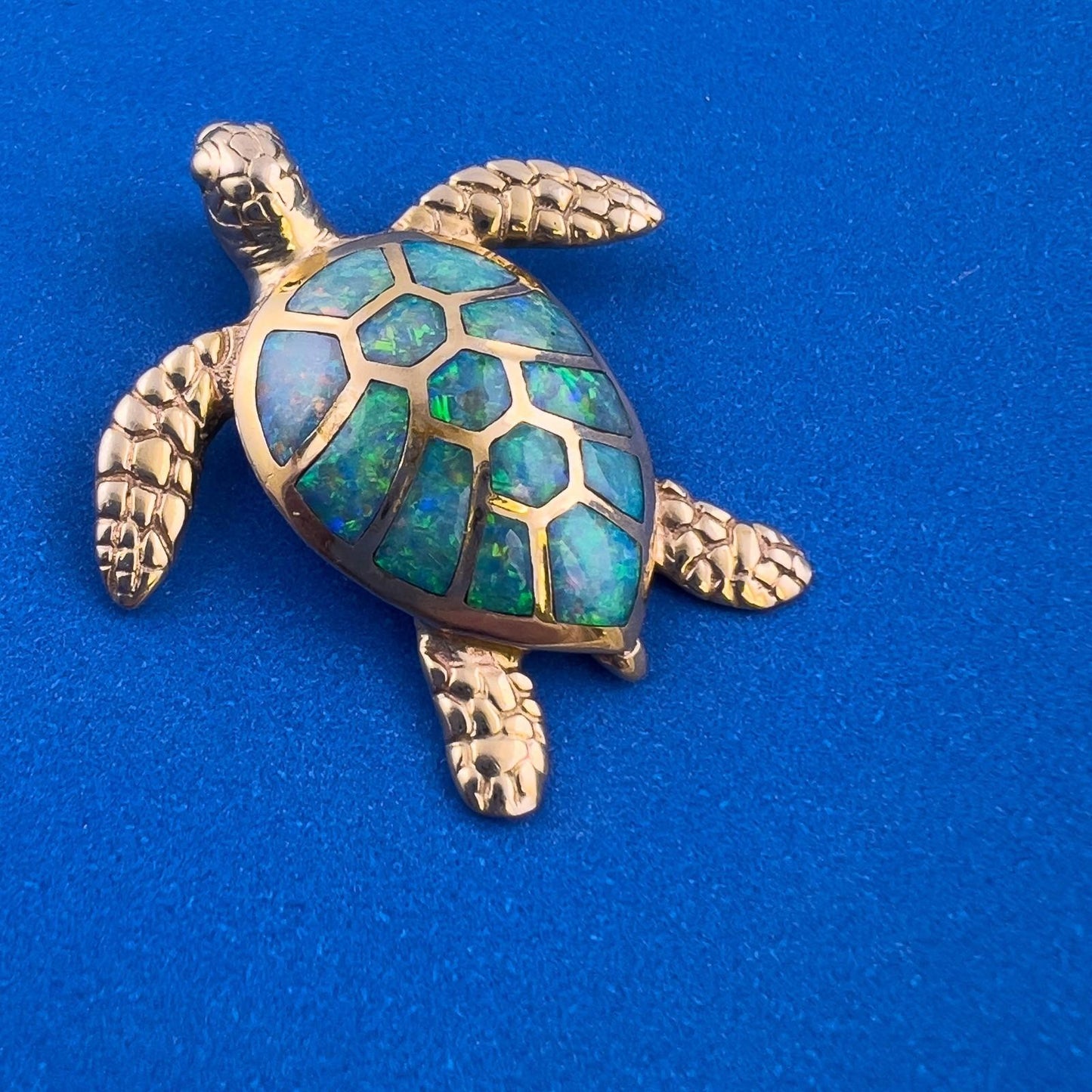 Kabana Sea Turtle 14k Yellow Gold Blue Green Opal Inlay Pendant 8.3g 1.25"