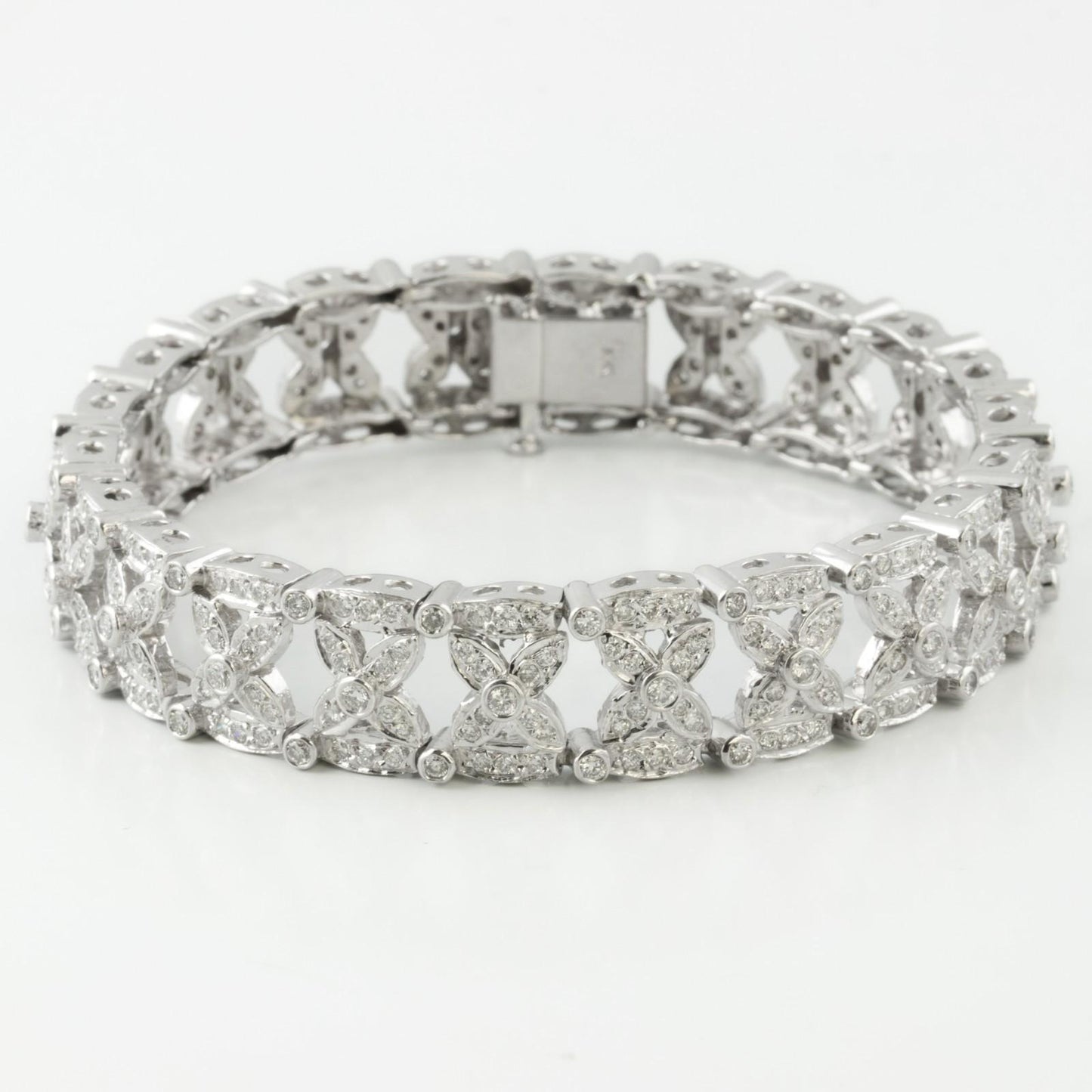 18k White Gold Diamond Fancy Leaf Link Station Bracelet 4.00ctw H-I SI2 50g
