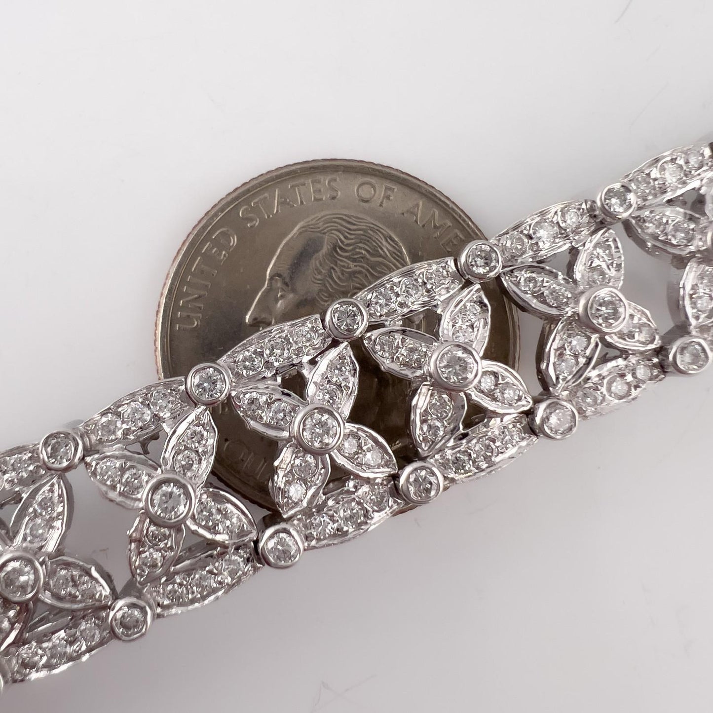 18k White Gold Diamond Fancy Leaf Link Station Bracelet 4.00ctw H-I SI2 50g