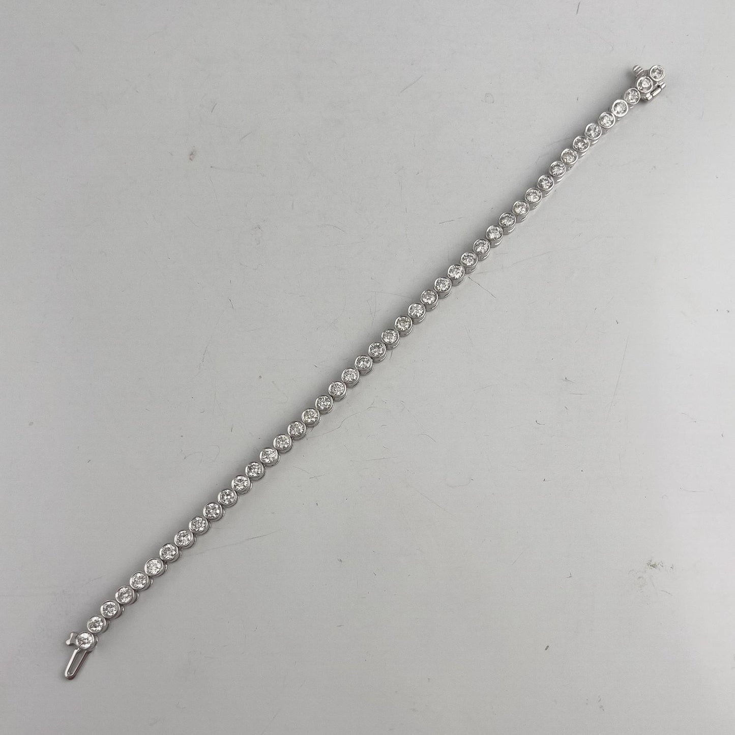 14k White Gold G-H SI Diamond 44 Stone Bezel Set Tennis Bracelet 5.04ctw 7.00"