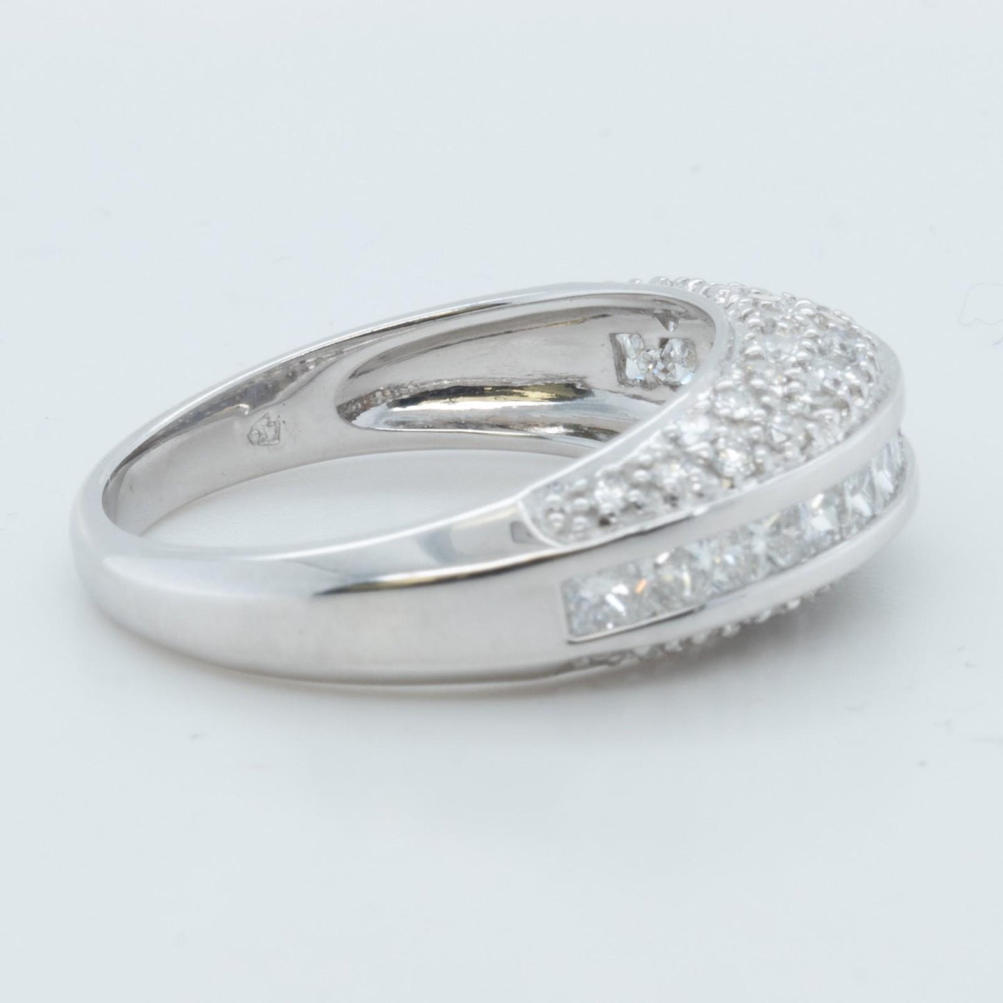 18k White Gold Princess Diamond 3 Section Band 0.82ctw H-I VS-SI 5.0g Size 7.25