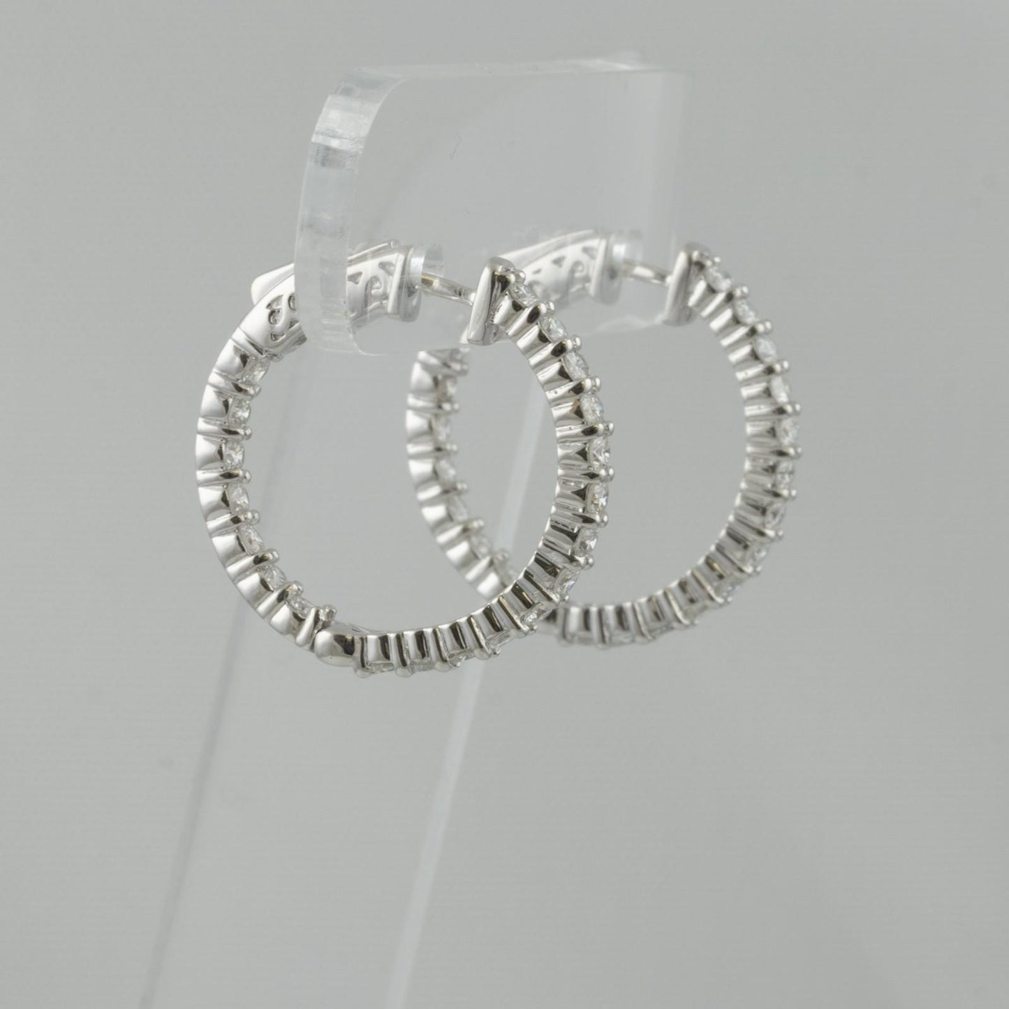 14k White Gold Diamond In & Out Hoop 1.00" Earrings 1.60ctw H SI2-I1 6.4g