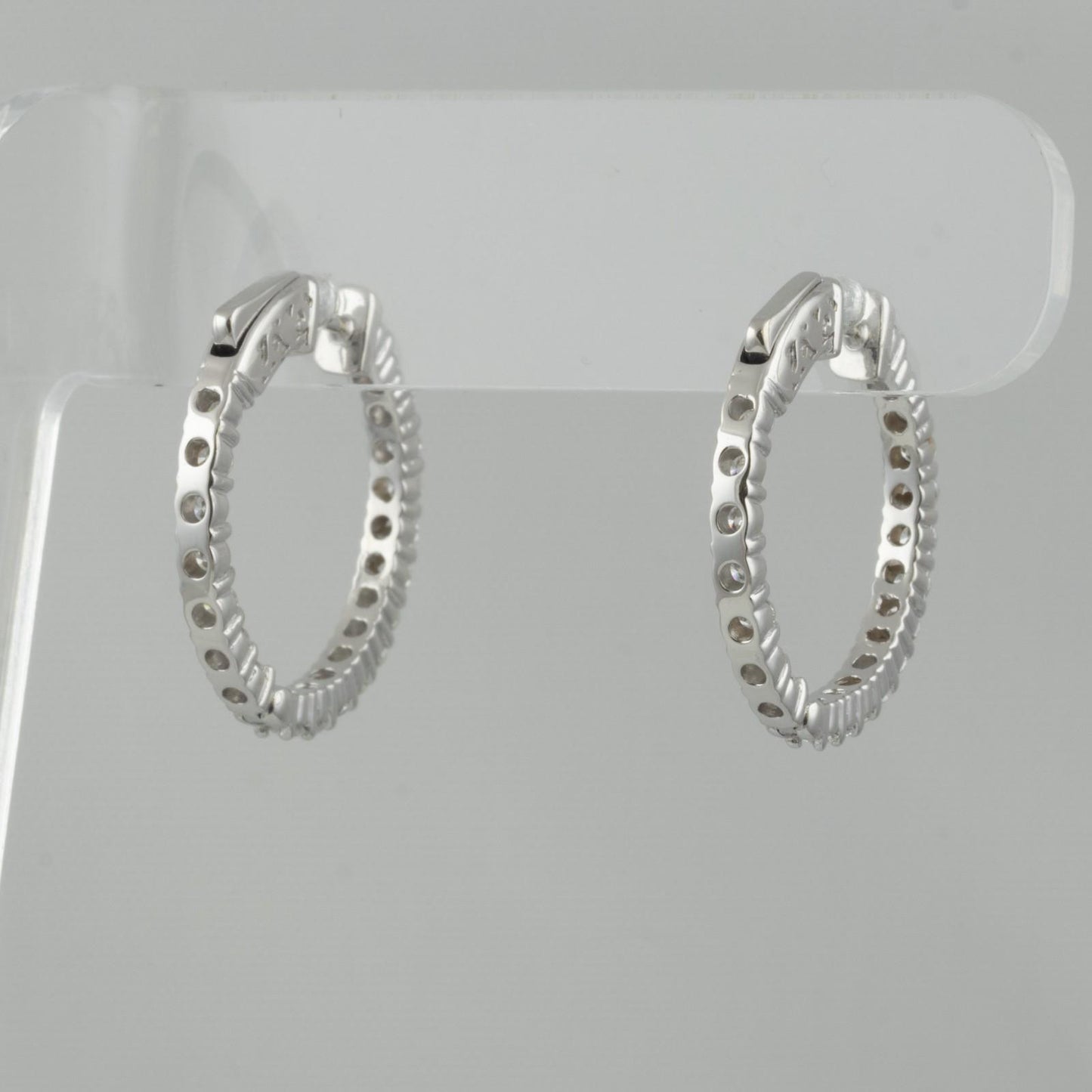 14k White Gold Diamond In & Out Hoop 1.00" Earrings 1.60ctw H SI2-I1 6.4g