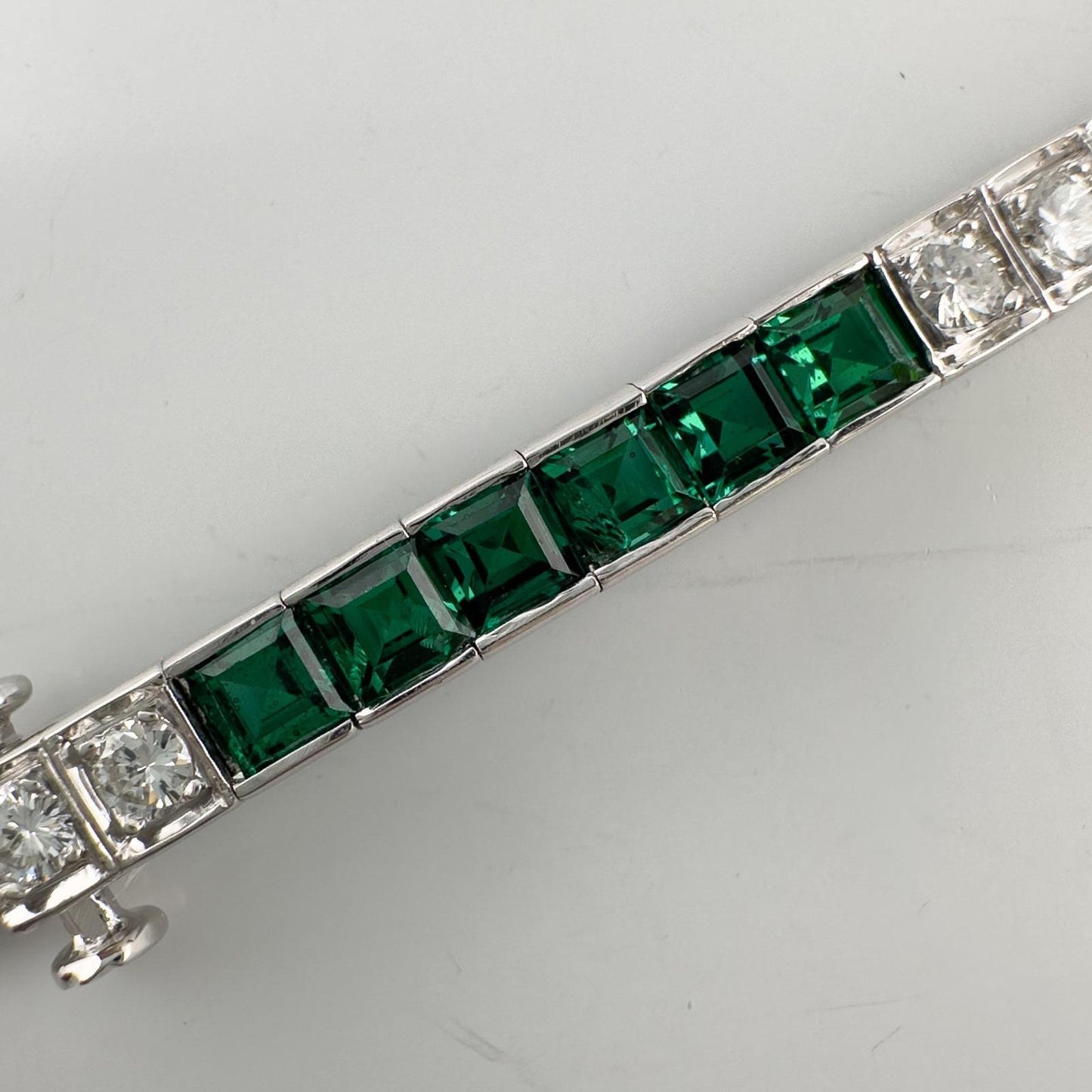 14k White Gold Emerald Cut Synthetic Emerald Diamond Tennis Bracelet 5.70ctw
