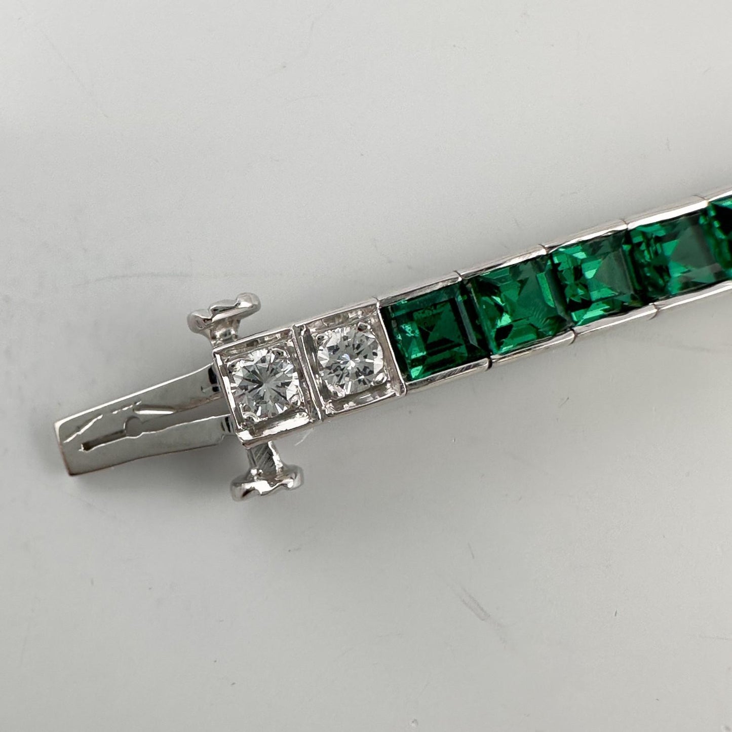 14k White Gold Emerald Cut Synthetic Emerald Diamond Tennis Bracelet 5.70ctw