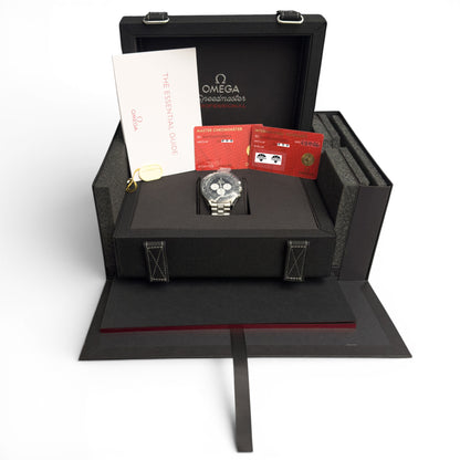 NEW Omega Speedmaster Moonwatch REVERSE PANDA 310.30.42.50.01.004 42mm COMPLETE