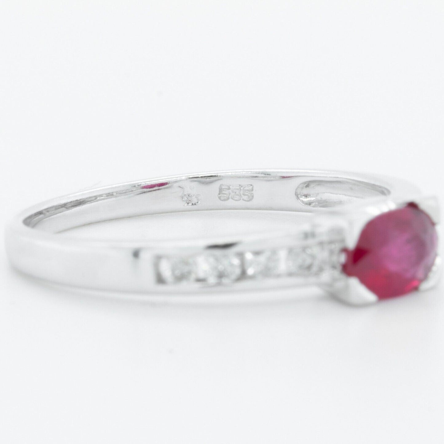 14k White Gold 0.60ct Oval Ruby & 0.17ctw Diamond Engagement Ring Size 7