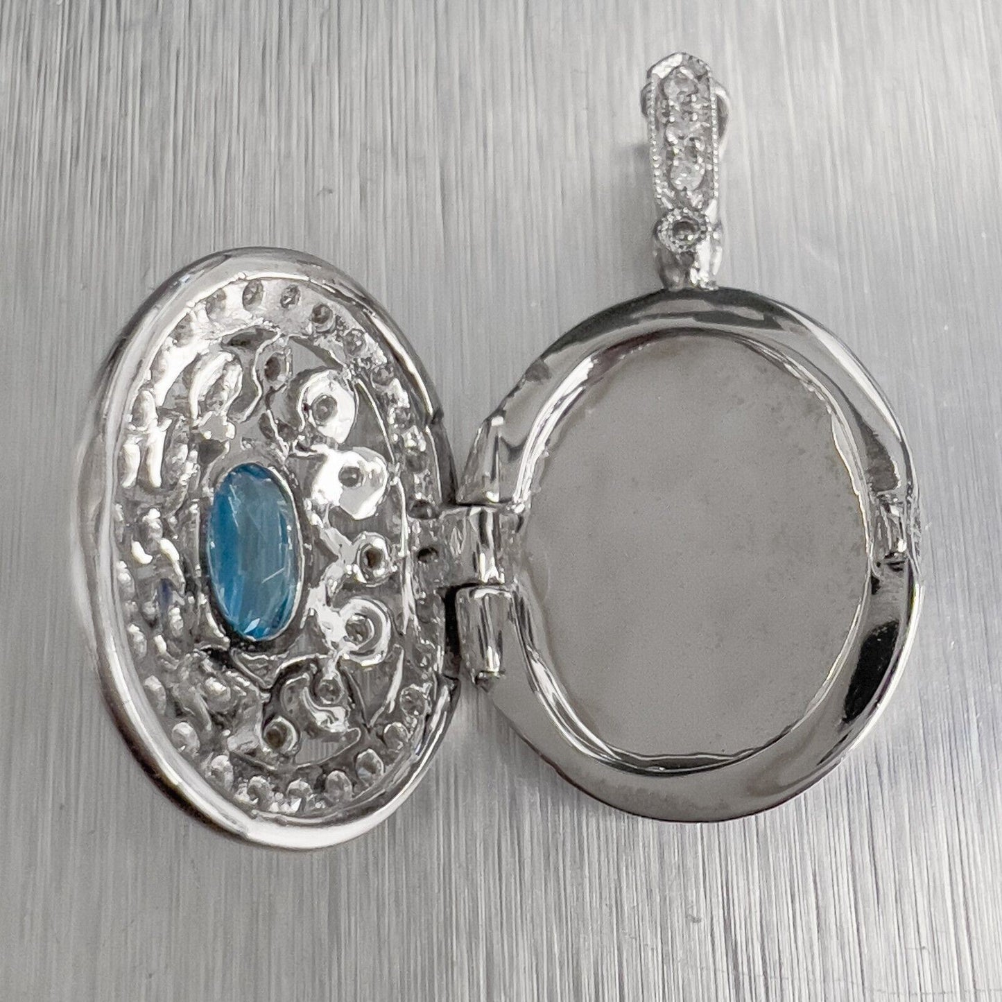 14k White Gold Oval Topaz Diamond Locket Pendant Necklace 0.35ctw 20"