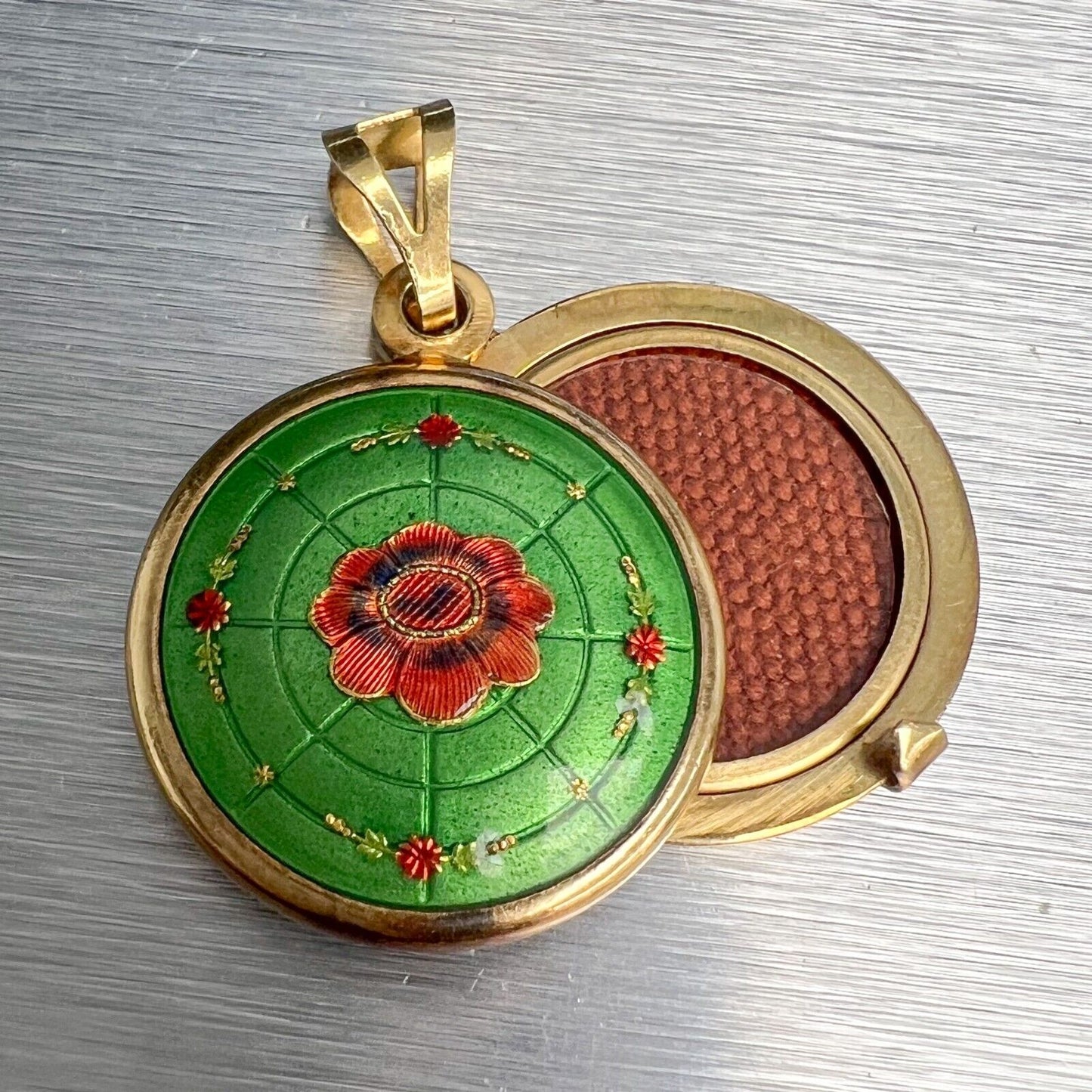 Vintage 18k Yellow Gold Green & Red Floral Motif Locket 7.6g ITALY